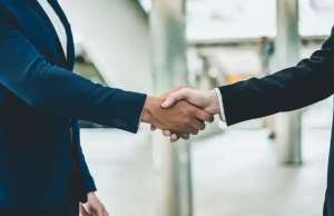 如何确保定制化公关策